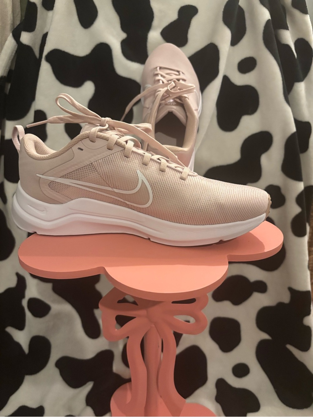 Nike Women’s Blush Pink Low-Top Lace-Up Sneakers - Picture 12 of 16